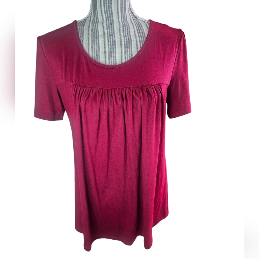 Yidarton women's burgundy short sleeves top size M